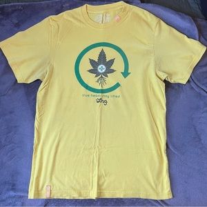 LRG tshirt size M